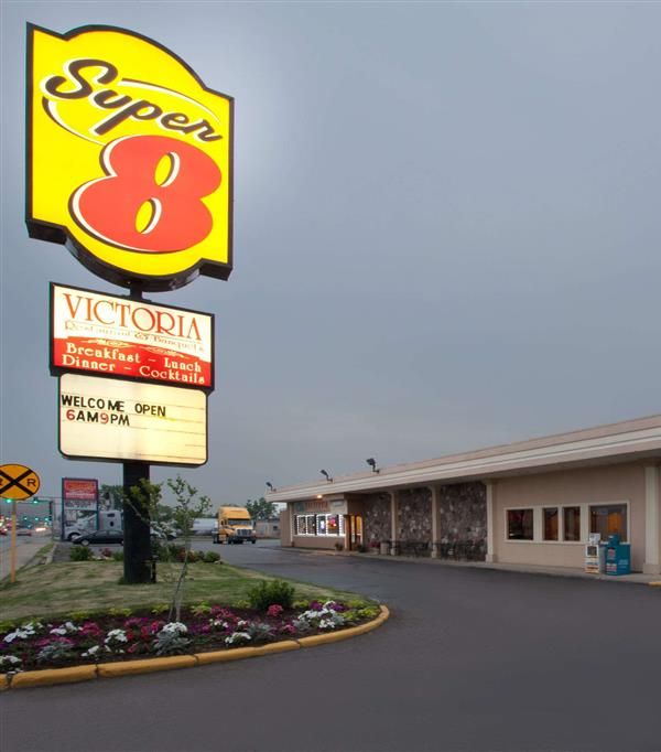 Super 8 By Wyndham Chicago Northlake O'hare South - Chicago, IL