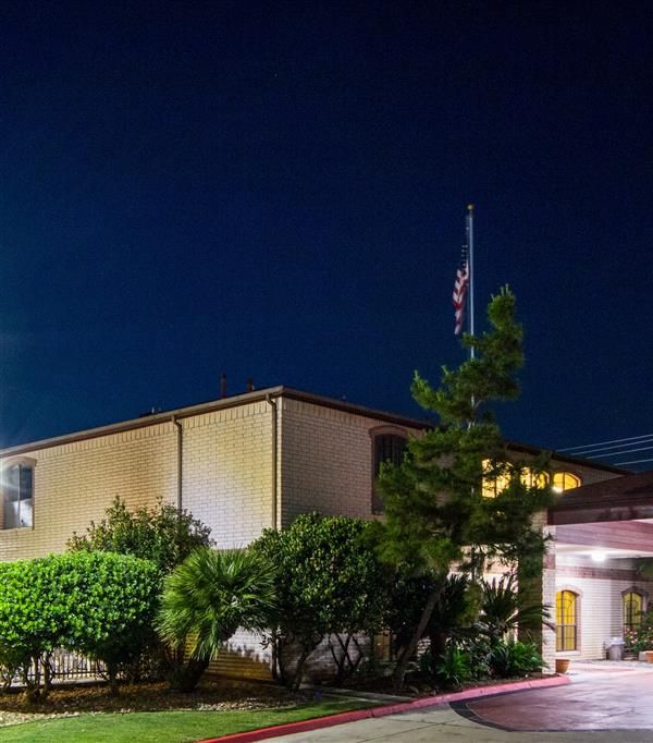Quality Inn University Near Downtown - San Marcos, TX