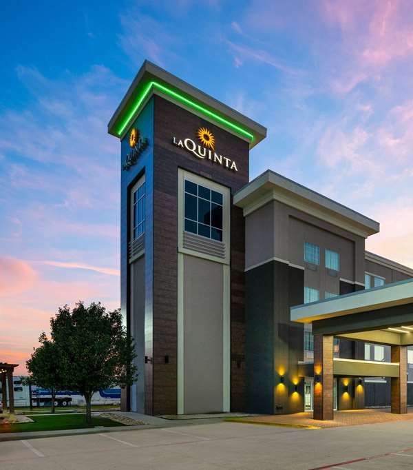 La Quinta Inn & Suites By Wyndham Denton - University Drive - Denton, TX