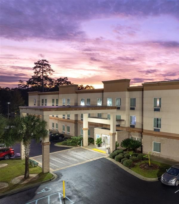 Baymont By Wyndham Savannah South - Richmond Hill, GA