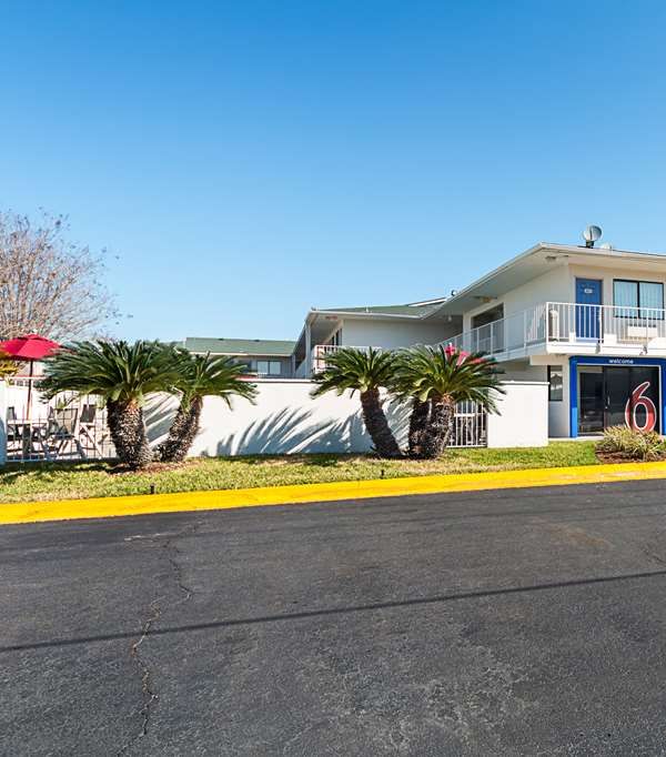 Motel 6 Mcallen - McAllen, TX