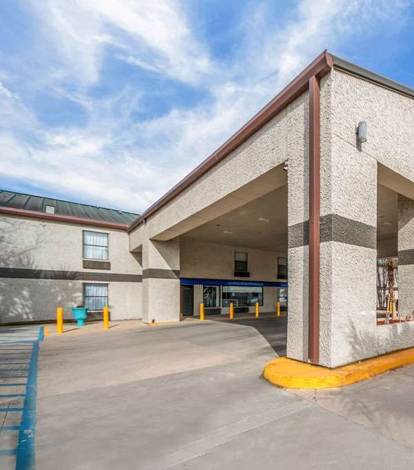 Motel 6 Laredo North - Laredo, TX