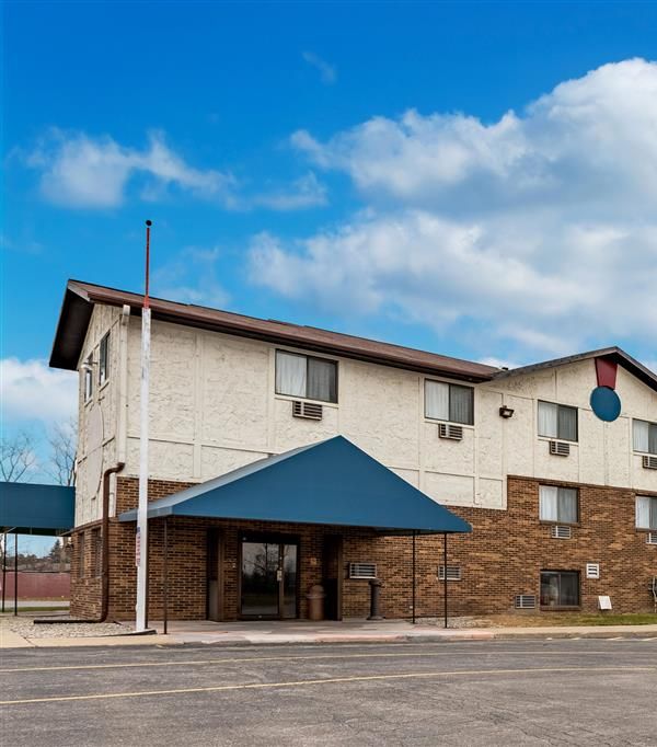 Econo Lodge Inn & Suites Auburn - Midland, MI