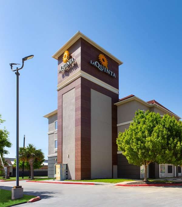 La Quinta Inn & Suites By Wyndham Deer Park - Houston, TX