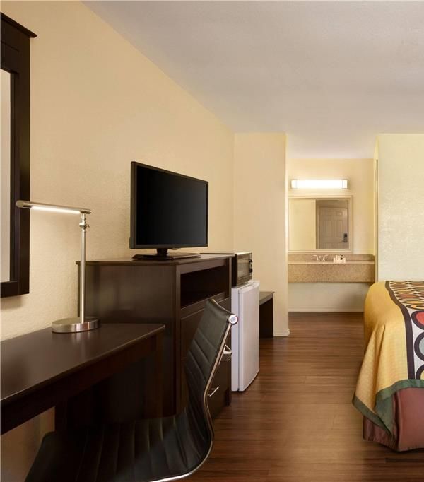 Super 8 By Wyndham Corsicana - Corsicana, TX