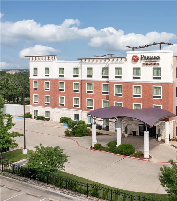 Best Western Premier Crown Chase Inn & Suites - Denton, TX