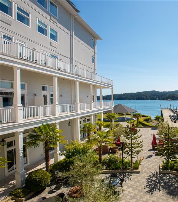 Prestige Oceanfront Resort - Sooke
