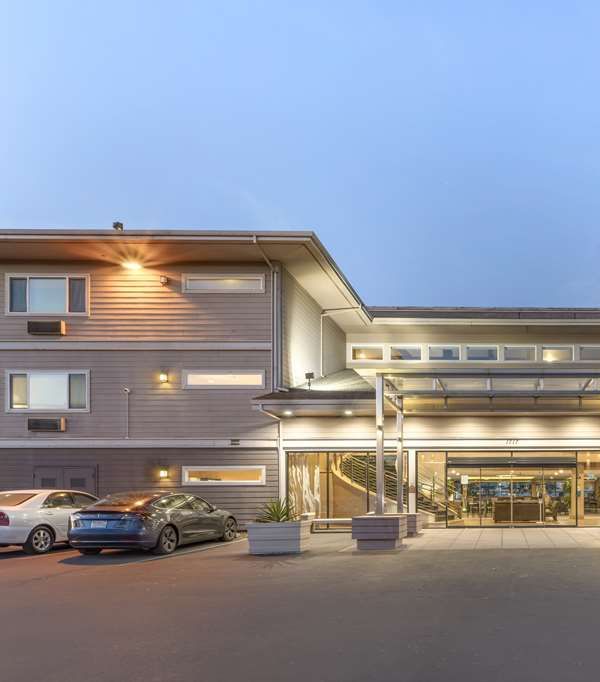 Best Western Plus Bayside Hotel - Oakland, CA