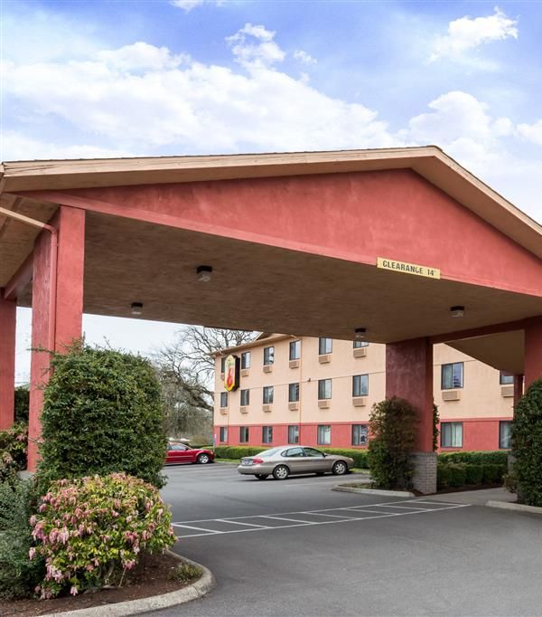 Super 8 By Wyndham Corvallis - Corvallis, OR