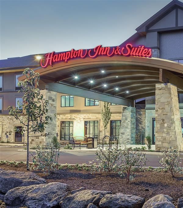 Hampton Inn & Suites Bend - Bend, OR