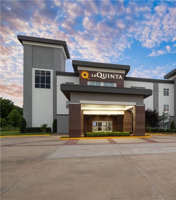 La Quinta Inn & Suites By Wyndham Muskogee - Muskogee, OK