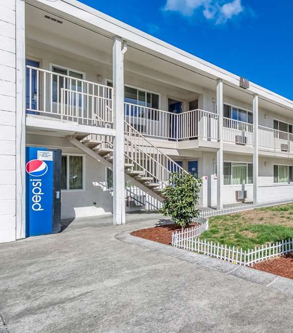 Motel 6 Beaverton - Beaverton, OR