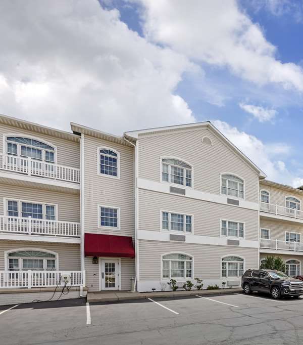 Best Western Plus Dutch Haus Inn And Suites - Lisbon, OH