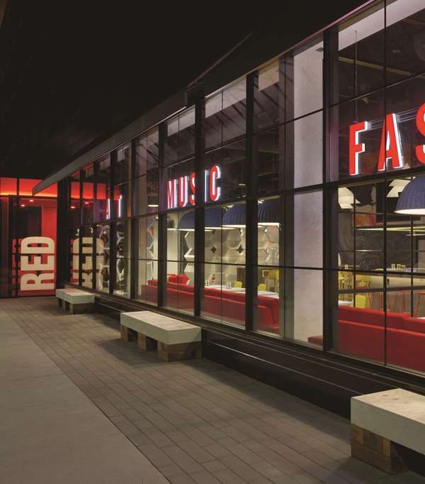 Radisson Red Minneapolis Downtown - Minneapolis