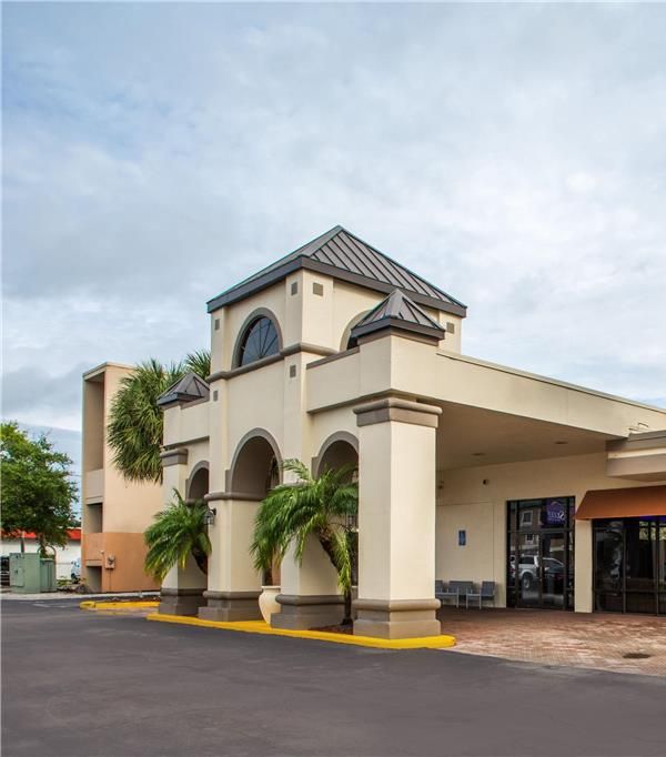 Days Inn & Suites By Wyndham Orlando Airport - Orlando