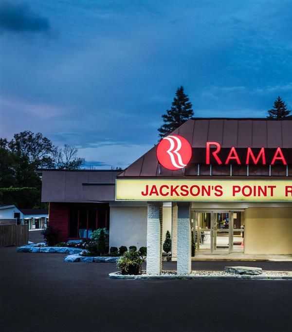 Ramada By Wyndham Jacksons Point - Georgina