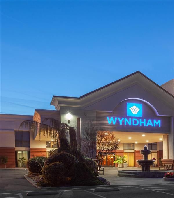 Wyndham Visalia - Visalia, CA