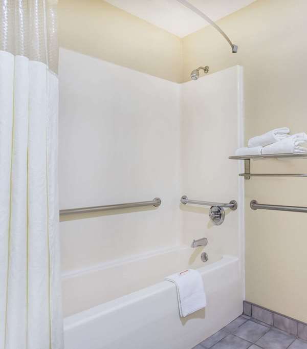Baymont By Wyndham Bowling Green - Bowling Green, KY