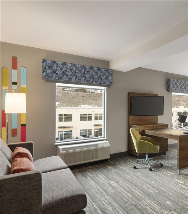 Hampton Inn & Suites By Hilton Kelowna Airport Bc - Kelowna