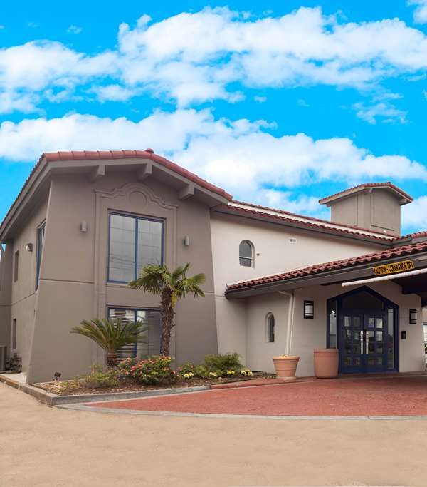 Motel 6 Beaumont Tx - Beaumont, TX