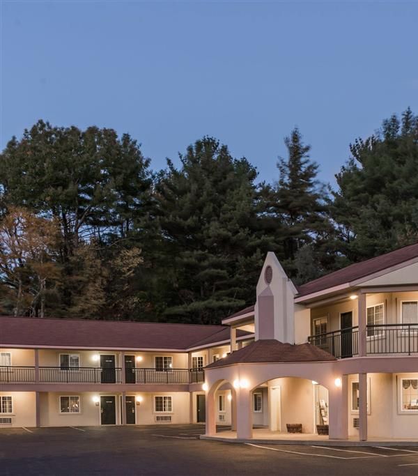 Howard Johnson By Wyndham Lenox - Lee, MA