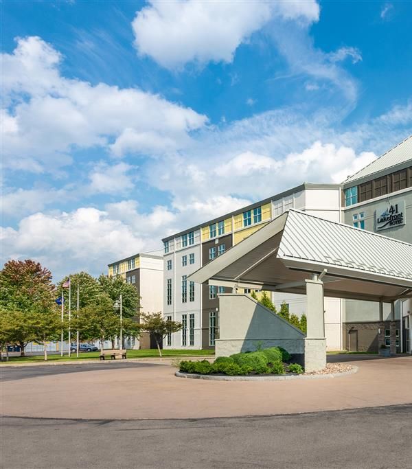 Trademark Collection By Wyndham 41 Lakefront Hotel - Geneva, NY