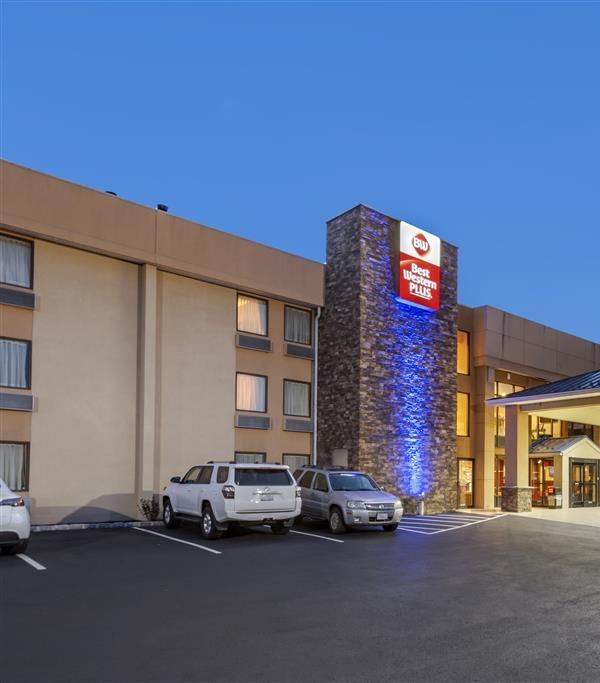 Best Western Plus Poconos Hotel - Mount Pocono, PA