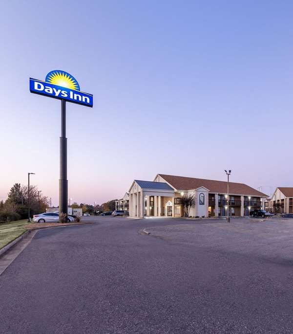 Days Inn By Wyndham Mooresville Lake Norman - Lake Norman, NC