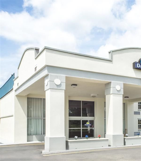 Days Inn By Wyndham Roanoke/hollins Near I-81 - 로아노크