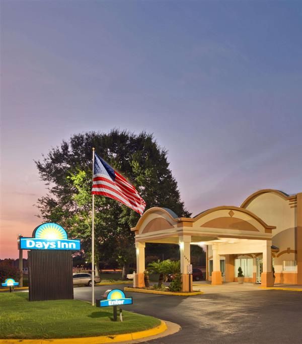 Days Inn By Wyndham Coliseum Montgomery Al - Montgomery, AL