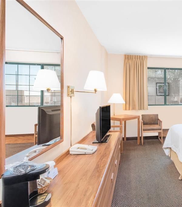 Days Inn By Wyndham West Rapid City - Rapid City, SD