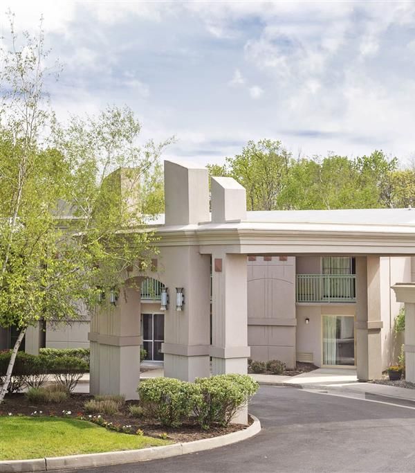 Howard Johnson By Wyndham Newburgh/west Point - Newburgh, NY