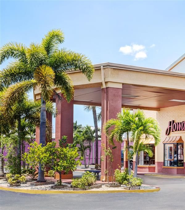 Howard Johnson By Wyndham Ft. Myers Fl - Fort Myers, FL