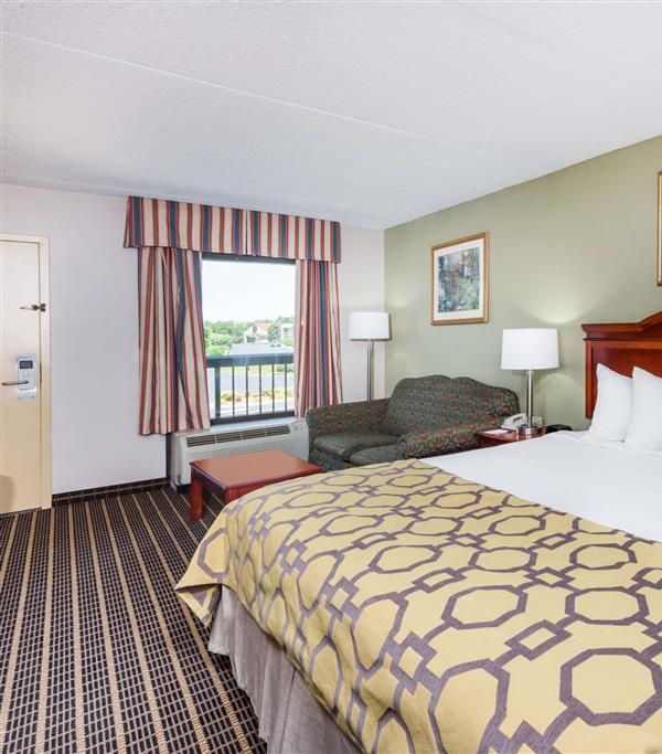 Baymont By Wyndham Clarksville Northeast - Clarksville, TN