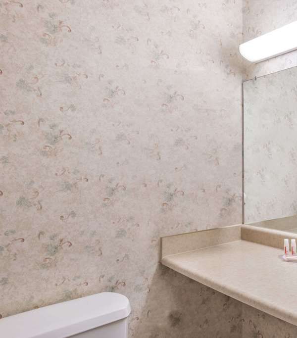 Ramada By Wyndham Watertown/thousand Islands Ny - Watertown, NY
