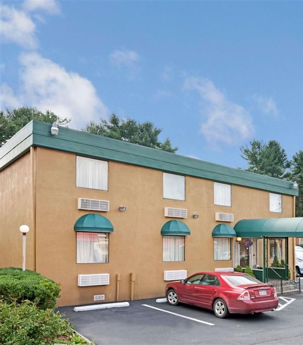Travelodge By Wyndham Beckley - Beckley, WV
