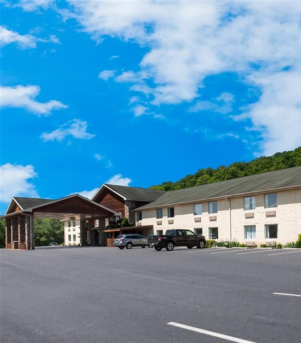 Surestay Plus By Best Western Berkeley Springs - Berkeley Springs, WV