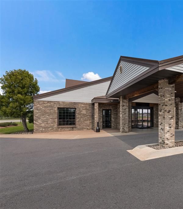 Best Western Derby Inn - Eagle River, WI