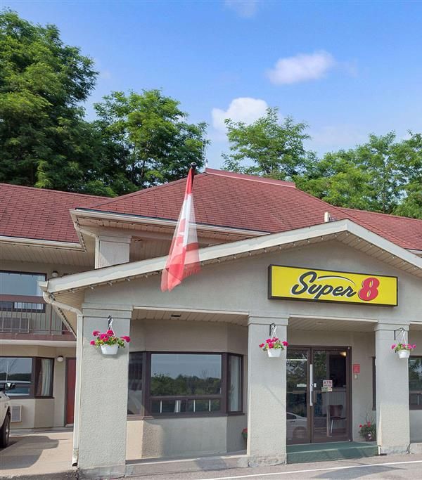 Super 8 By Wyndham Niagara Falls North - 尼亞加拉瀑布城
