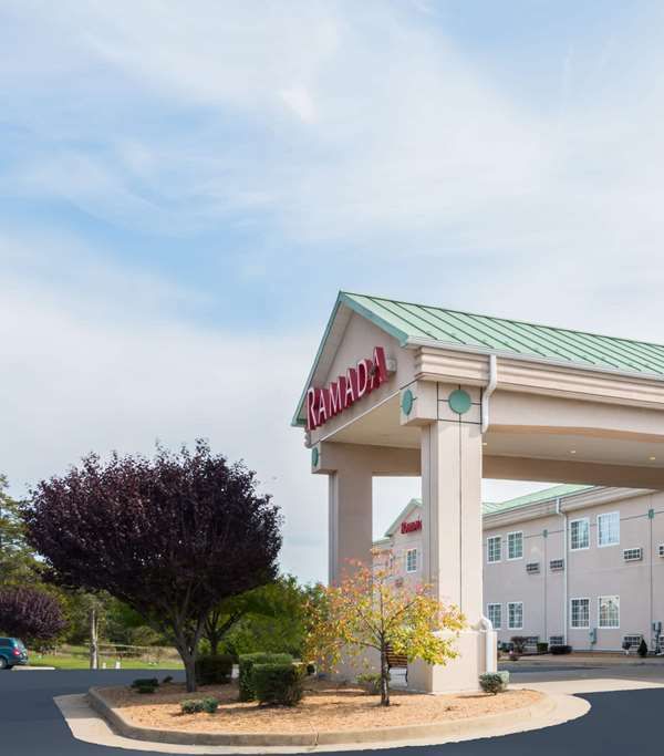 Ramada By Wyndham Strasburg/shenandoah Valley - Strasburg, VA