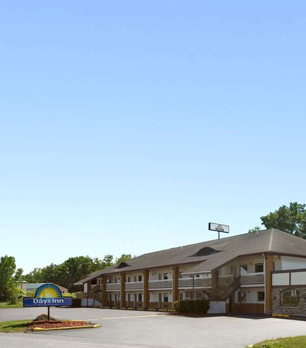 Days Inn By Wyndham Queensbury/lake George - Glens Falls, NY