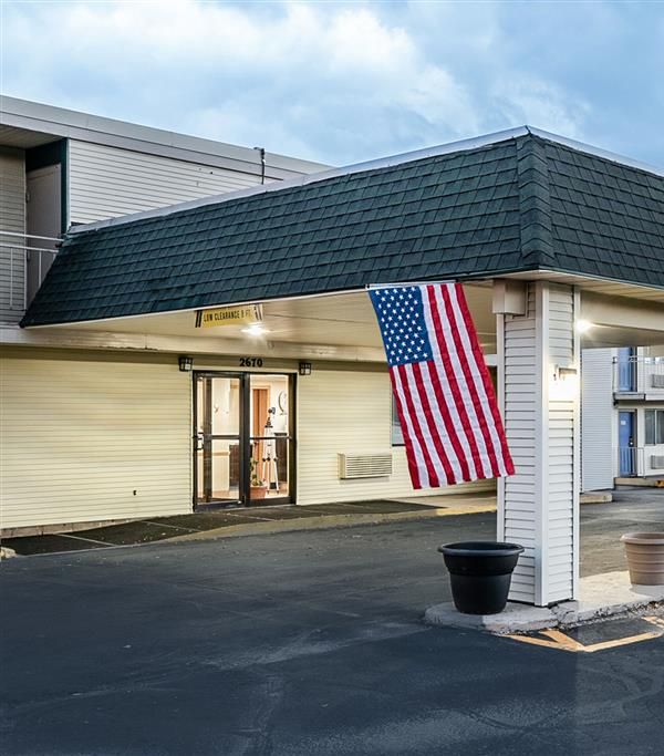Rodeway Inn Dubuque - Dubuque, IA