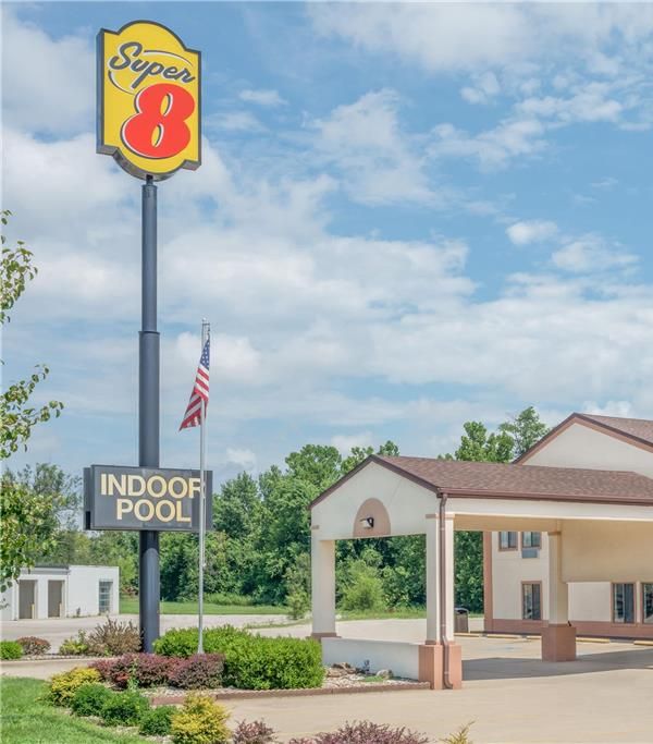 Super 8 By Wyndham Vincennes - Vincennes, IN