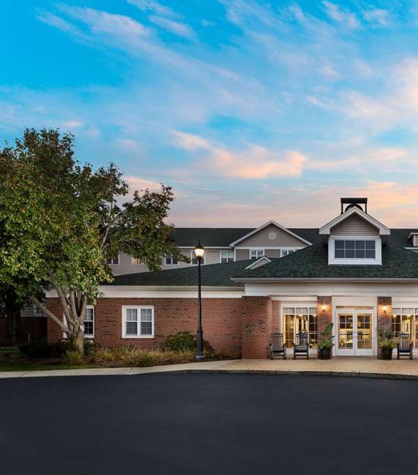Homewood Suites By Hilton Manchester/airport - Manchester, NH