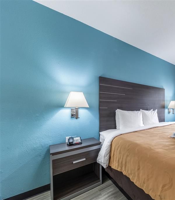 Quality Inn & Suites Canton - Canton, TX