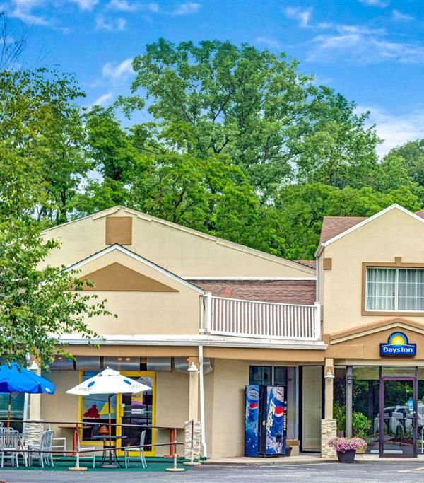 Days Inn By Wyndham Ridgefield - Fairfield, CT