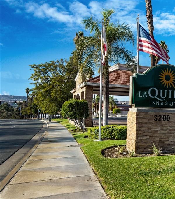 La Quinta Inn & Suites By Wyndham Pomona - Pomona, CA
