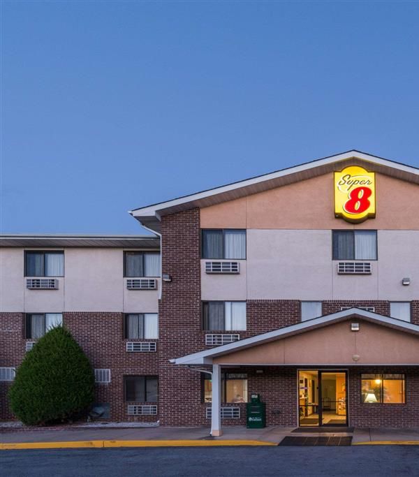 Super 8 By Wyndham Front Royal Near Shenandoah National Park - Front Royal, VA