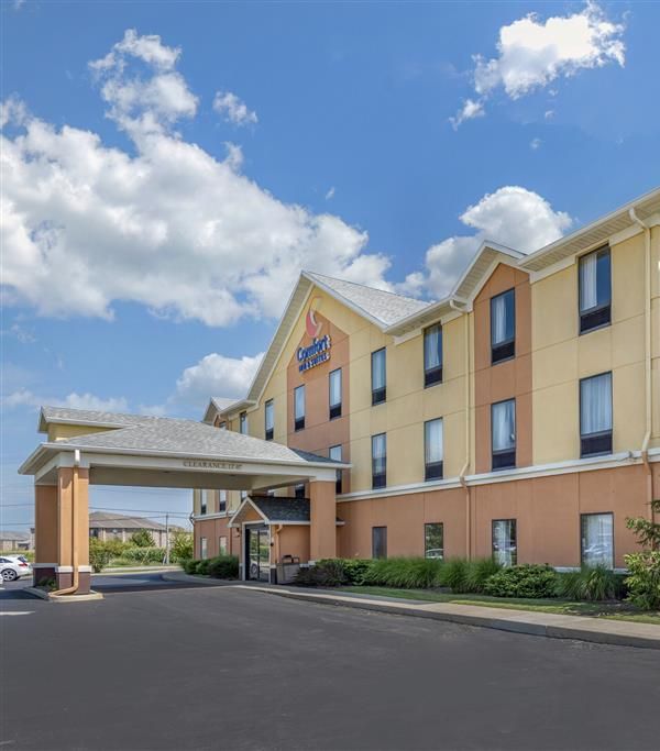 Comfort Inn And Suites Muncie - Muncie, IN
