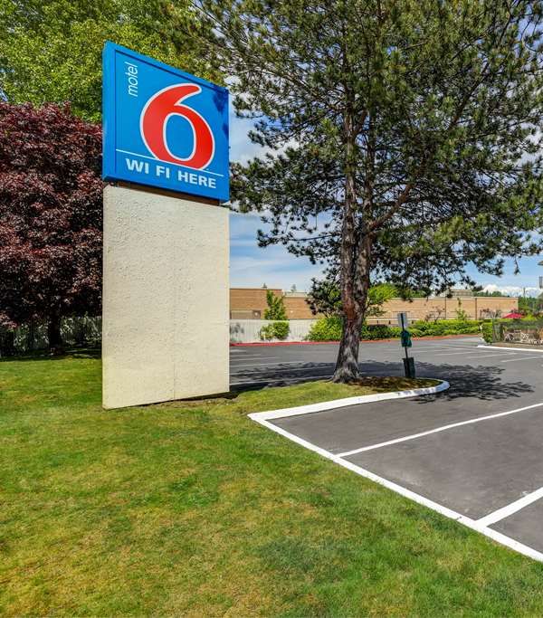 Motel 6 Seattle North Kirkland - Seattle, WA